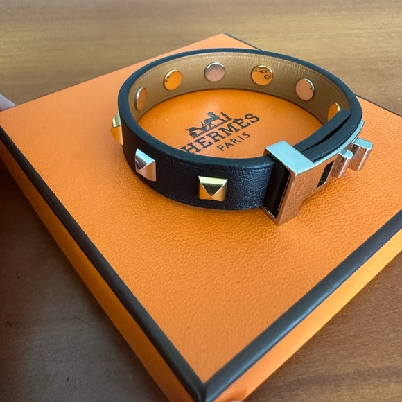 Hermes - Picture 7 of 12